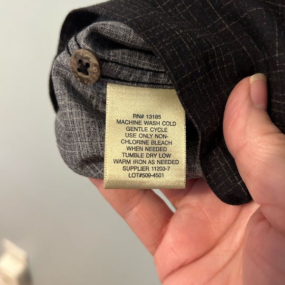 Men’s XL shirt. P to P 27”. Easy care. Great shape - Picture 6 of 6